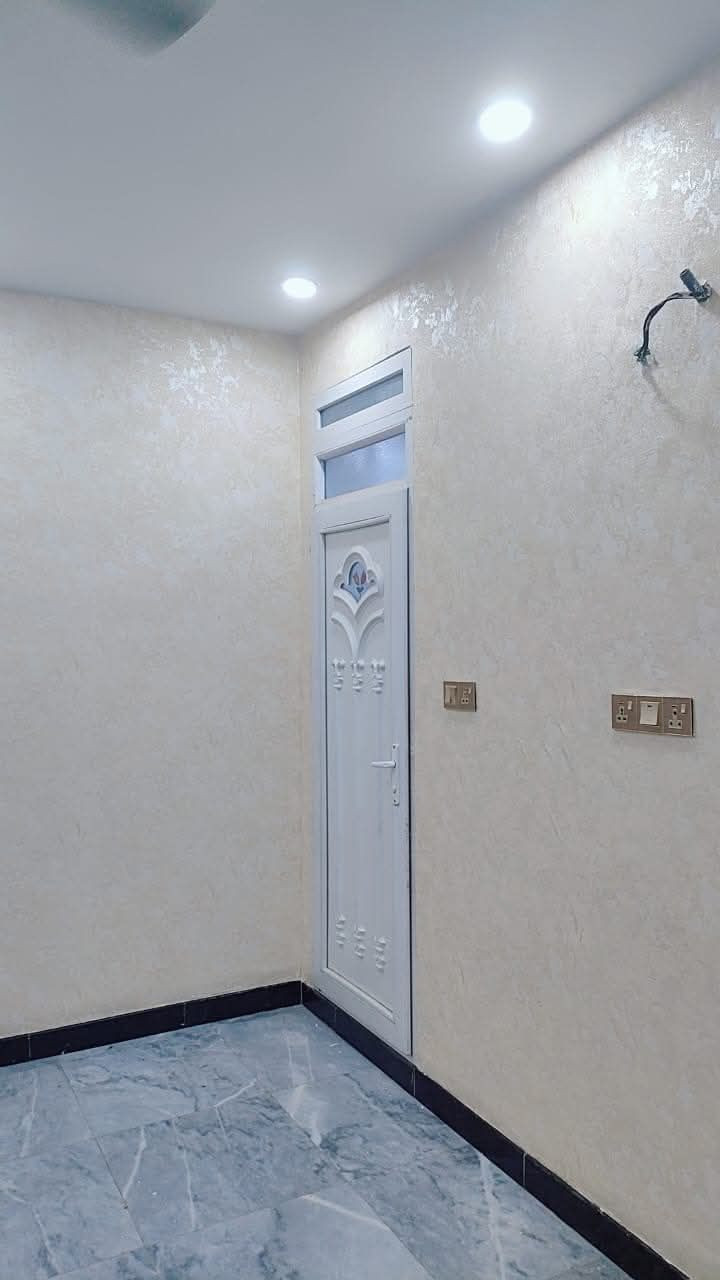 جزء من عملي  جوتن داخلي وخارجي وعمل كافه الاصباغ 

طلس معجون وستن/ورق جدران/ سحبات فوم داخليه 

معالجه الرطوبه/ ديكور بديل الرخام والخشب والشيبورد 

ترميم وتصليح البيوت القديمه/شبابيك تنظيف وصبغ حراري 

شغل درجه اولى/ ***********
