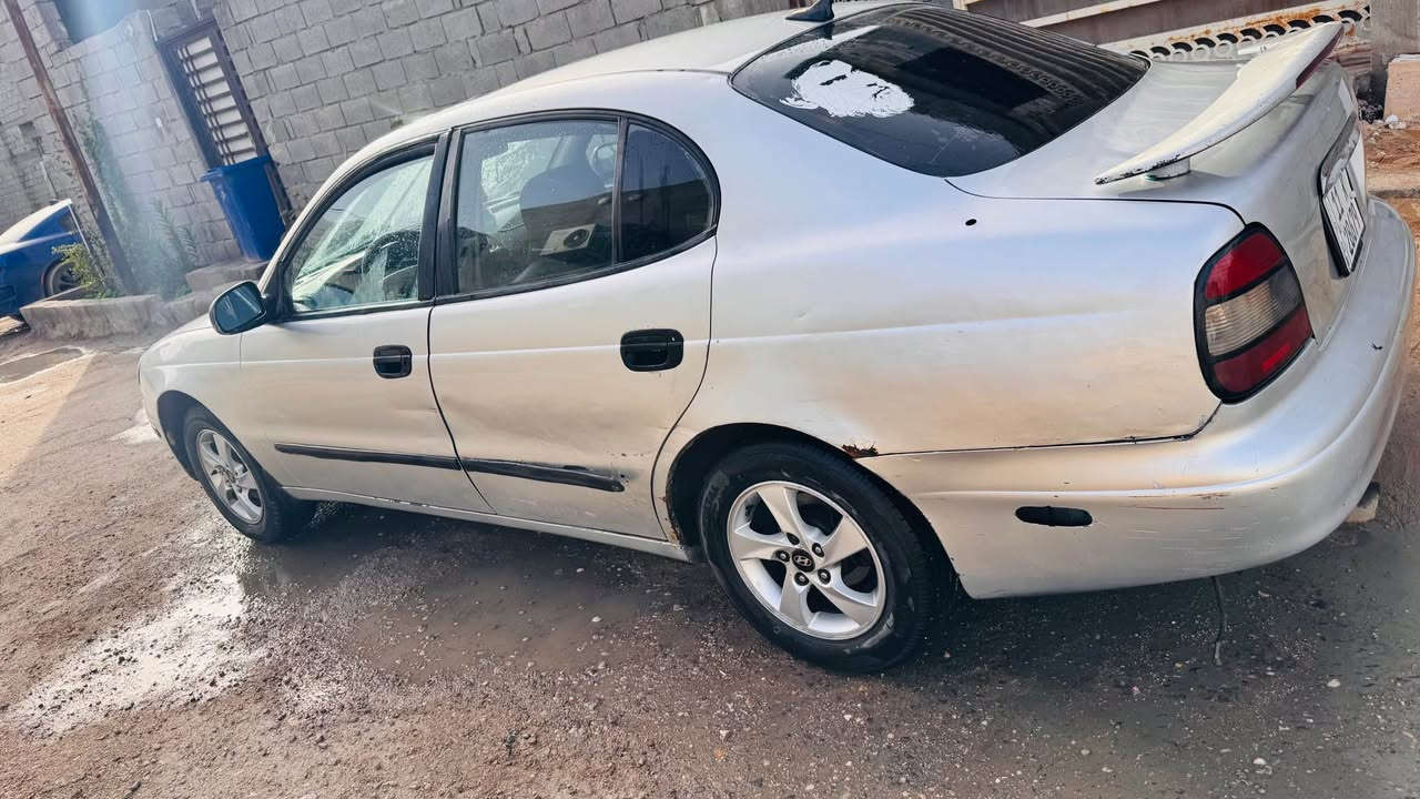 دايو لكنزه 2001 سياره محوره كير وحرك كورلا بيكاتشو سياره جاهزه كهربائيات شغاله حداديه حلوه. ب اسمي رقم انكليزي  مصبوغه عام حمليه والبدي شوف العين دواخله نضيفه السعر37. وبيه مجال قليل. بيع  أو مراوس حسب القناعه  للتواصل *********** ابو الخصيب, البصرة
