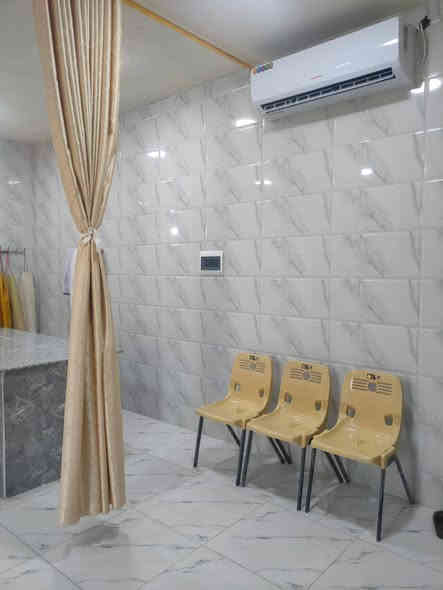 السلام عليكم وصلتني رسائل عبر البريد الشخصي لاختنا ام محمد.. فيما يخص مغسل اموات حي نزال المشيد على روح المرحوم الحاج حاتم نايل للغسل المجاني ثوابا على روح المرحوم للنساء فقط 
عنوان المغسل حي نزال قرب مستوصف حي نزال
لمن يود التواصل مع الاخت لغرض الغسل للشخص المتوفي 
***********
***********
الاخت ام محمد
