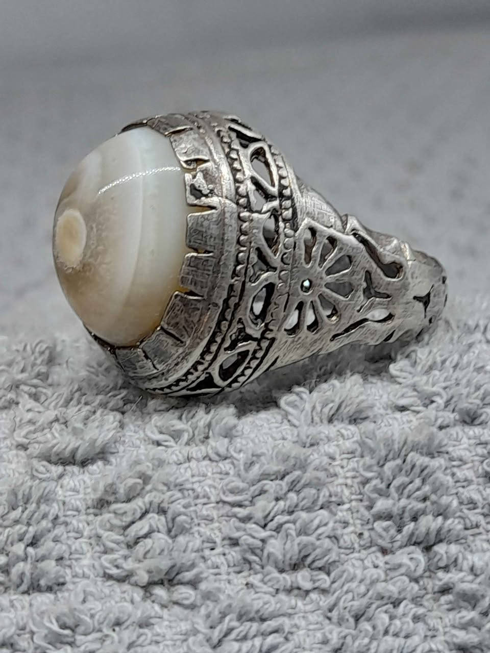 ‎خاتم فضه 925 بحجر عقيق سليماني عين صريحه عطف قديم صياغه يدويه عراقيه ثقيله السعر 80وتوصيل 5‎ حلة, بابل


**إذا كنت صاحب هذا الإعلان وتريد حذفه لأي سبب، رجاءا أرسل رسالة إلى الدعم الفني**