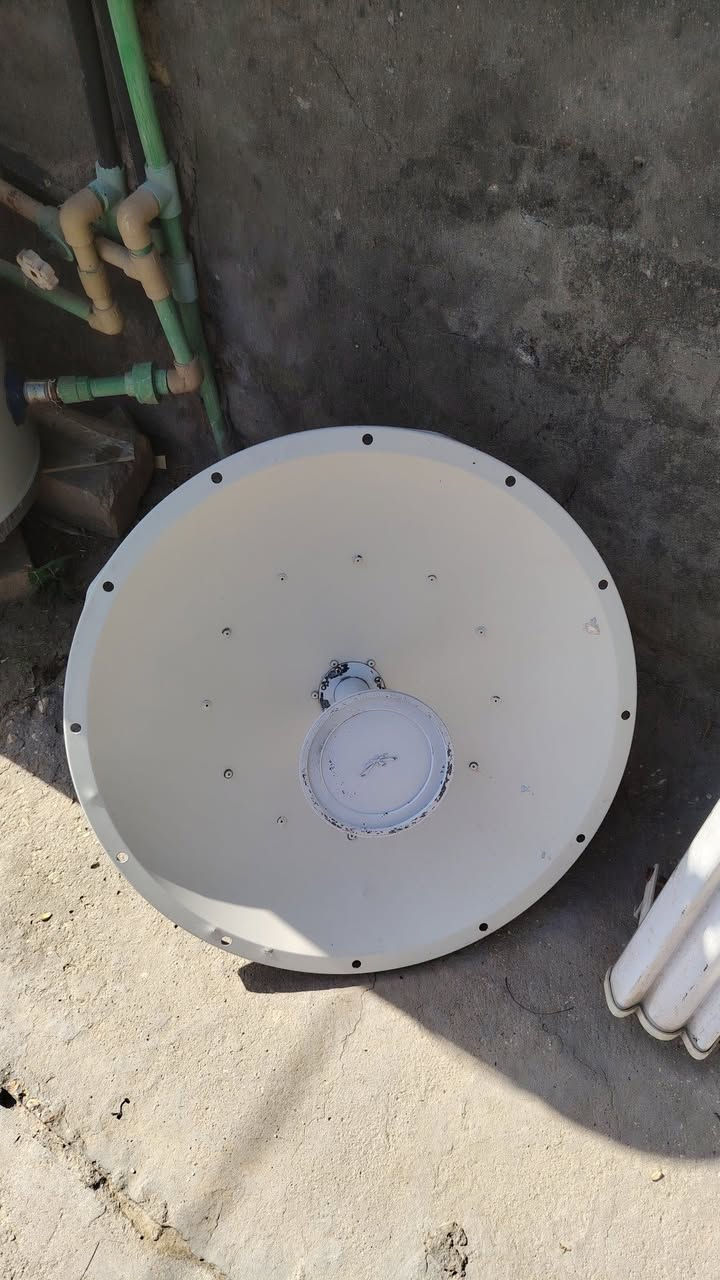 السلام عليكم غراض انترنيت للبيع 
دش 30
دش
دش 32عدد 2
سكاتر عدد6
راك عدد ثنين حجم صغير وسط
باج بنل بوسبلاين عدد 2
روكت xw عدد5
روكتxmعدد1
912عدد4
عاكسه عدد 1
باور بيم عدد 3
نانو xmعدد1
هبات 2960 عدد2
 رقمي ***********
