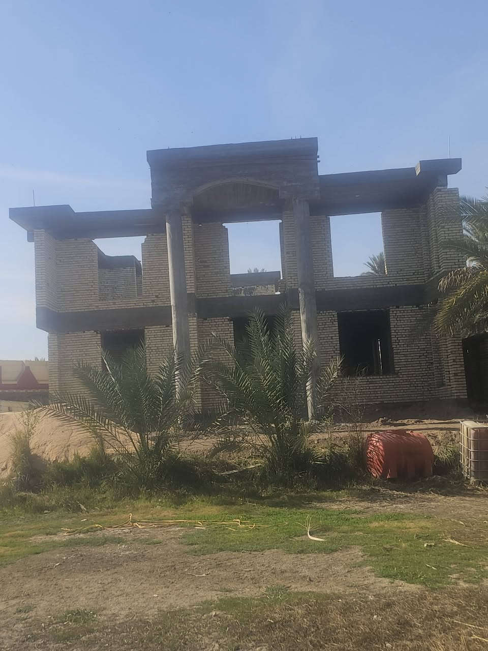 تم كمال تسليم هيكل بيت اللواء مهدي طويريج تصميم وشراف مهندس هشام أن شاءالله ينال اعجابكم أحبتي


**إذا كنت صاحب هذا الإعلان وتريد حذفه لأي سبب، رجاءا أرسل رسالة إلى الدعم الفني**