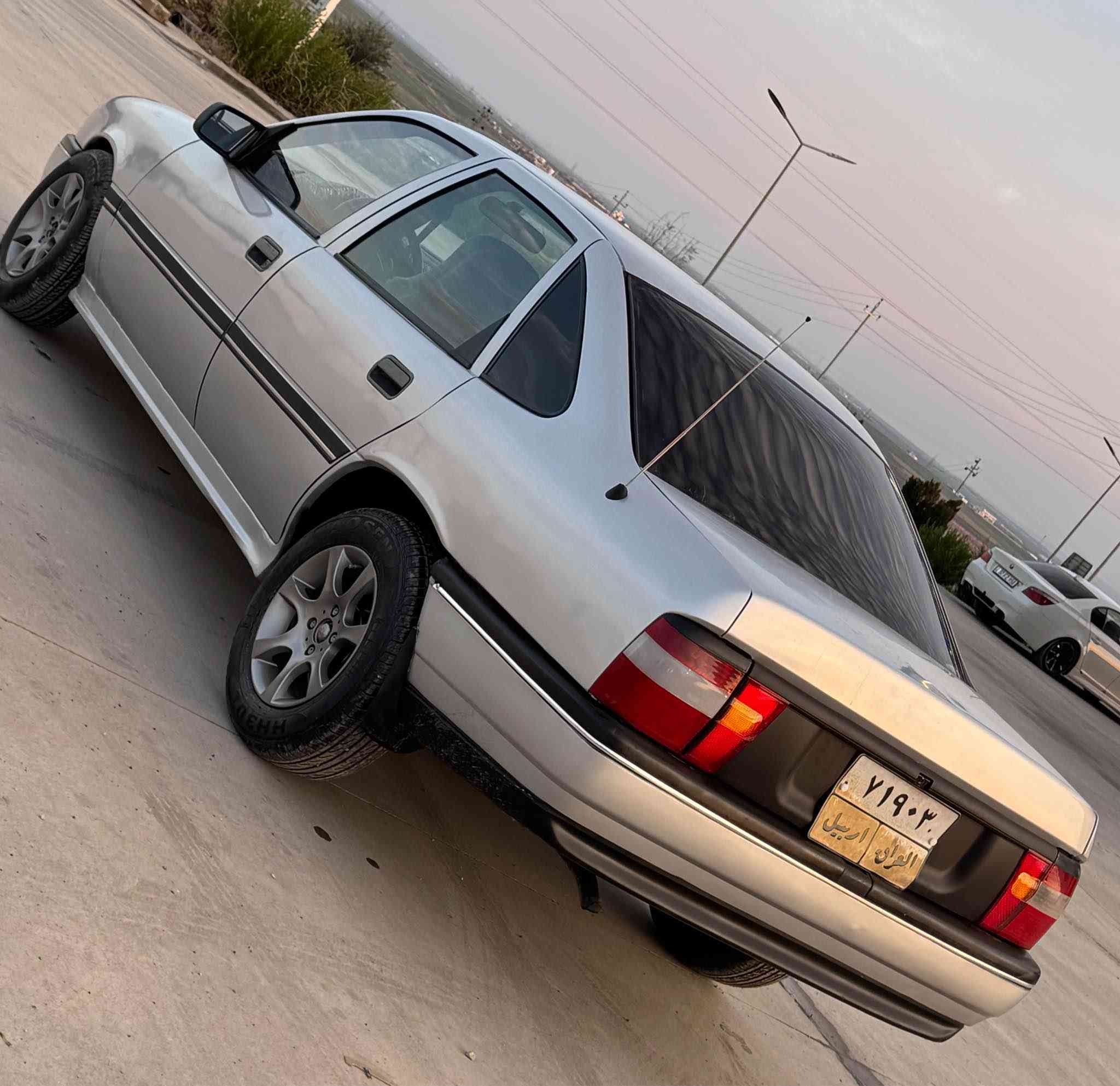 فيكترا مكينه 20 گئر عادي گيرو مكينه بةشةرت
صاحب سنوي جويه خارج بةشةرتي اوليات و كيشةي مةدةني بةشةرت بئ دعم بئ لئدان تةنهاا بةخ كرايه بو جواني بة بئ معجون و دعم
سنوي 2025 خلاس بيه و هةزة كرية هةرجار تايره جديد تخم پئش و پاش جديد تةقة رةقة نيه نيهائيةن كهربائي تدفية كيج بانزين حماوة سرعة لايت بةگ لايت هةمووي بئ كئشةية گاعي كراوه
داخل فورميكايه 3 ورقة غرامةي لةسةره بةلام له سعر ناهيته كوشتن بة اوليات دةفروشم 
نرخ 26 ورقة و كةمئك معاملة عنوان ناحية قةسروك شيخان رقم تلفون *********** دهوك, العراق
