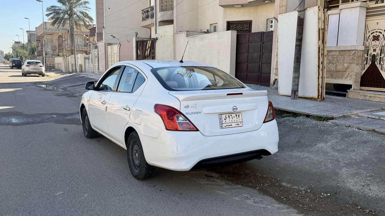 السلام عليكم سني موديل 2021 نضيفه جدا استخدام شخصي ماشيه 55 لوك امانه كير محرك تبريد تخم تاير حداديه كله جديد بيه مكانين بارد جدا بسيط وبيه كم رصعه السونار مرفق مع الصور للتواصل 
***********
