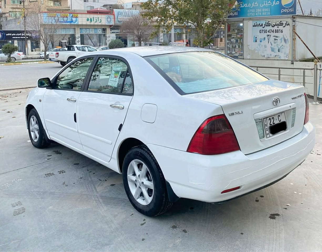 تۆیۆتە کرۆلە 2007 خەلیجی مەکینە گەورە تۆماتیک km260ڕۆشتوە  سپی بەفری فۆرمیکە ناوزەرد یەدەنیکل ویل کەپ  شاشە ئایپات بلاجکتۆر قوفل مەرکەزی سیارەکە زۆر جوان و خاوێنە چوار تای نوێیە توندو تۆلە تەبریت ساردو گەرم بەشەرت بۆیاخی نیە تەزرەی نیە پەلەیەک ساردی لەگەل کارتی هەیە جەمپەکی پێشی هەیە شانسی نەگرتوە  رەقەم سەنەوی نوێیە تا 2028 گشت گیانی بە شەرت  
نرخی 99$ کەمێک محامەلە 
ژمارەی خاوەنی :*********** أربيل, العراق
