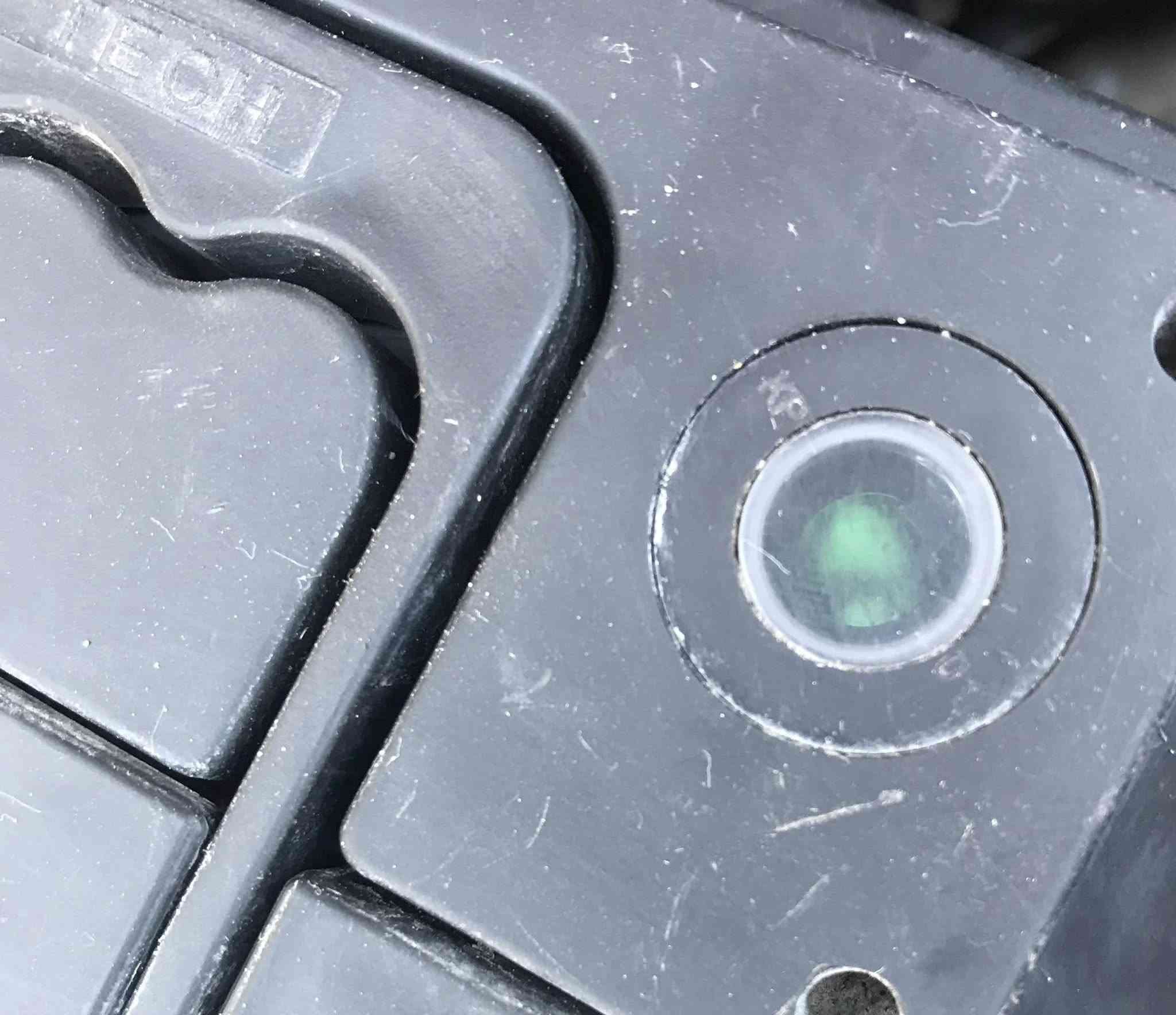 للبيع باتري سيارة ماركة فريدوم المعروفة حجم 80 امبير نظيف جداً وعلى الفحص ابو العين السحرية 

الباتري مشدود على سيارة وتفتحة بيدك وقبل ما تفتحتة ادير ربع ساعة ديرة متواصلة يلا تاخذة 

*********** مكاني بغداد
