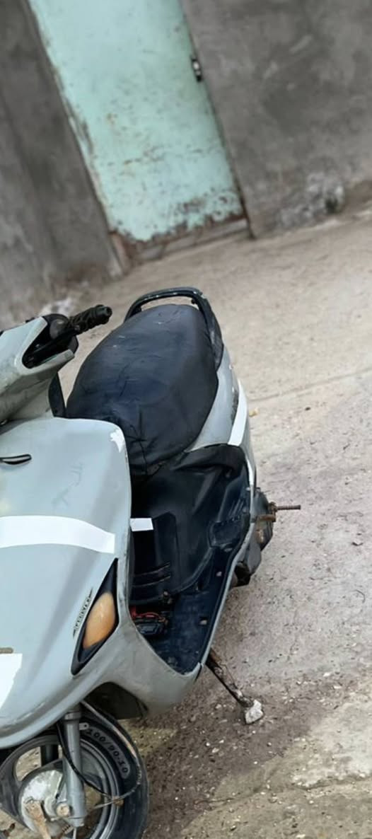 دراجه فراشه فحل مفتوحه اول مره  من كلشي جاهزه تايرات جدد واير عداد  جديد عداد جديد السعر 250 بيهه مجال قليل المكان الديوانيه قضاء سومر  ‏‪***********‬‏
