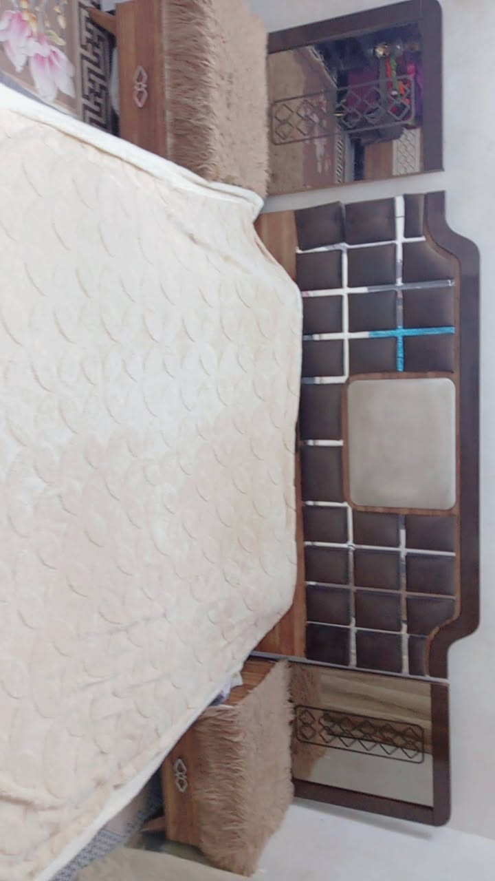 غرفه للبيع 6 قطع ب 500 بيه مجال اي ضرر مابيه فقط زاويه حاطين عليه جلاد مكان الحسينية


**إذا كنت صاحب هذا الإعلان وتريد حذفه لأي سبب، رجاءا أرسل رسالة إلى الدعم الفني**