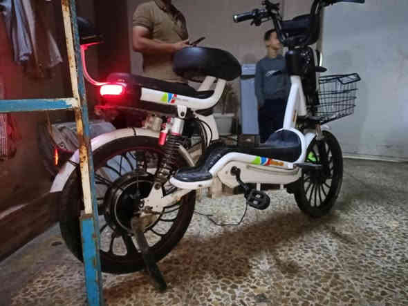 السلام عليكم ماطور شحن كوري الاصلي موديل ٢٠٢٣ حجم ٢٠كلو شغال شرط هورن لايت إشارة عداد كيلو متر نسبة شحن ٥ بطاريات السعر ٢٥٠بي مجال التواصل ع الرقم ***********/***********
