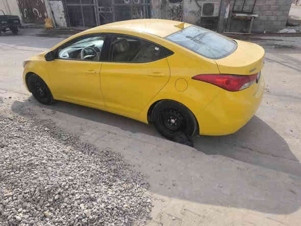 سلام عليكم سياره النترا موديل 2013 سياره جديده جاهزه رقم بغداد تحويل مباشر مكان بغداد مشتل شراي يتصل على رقم ***********
