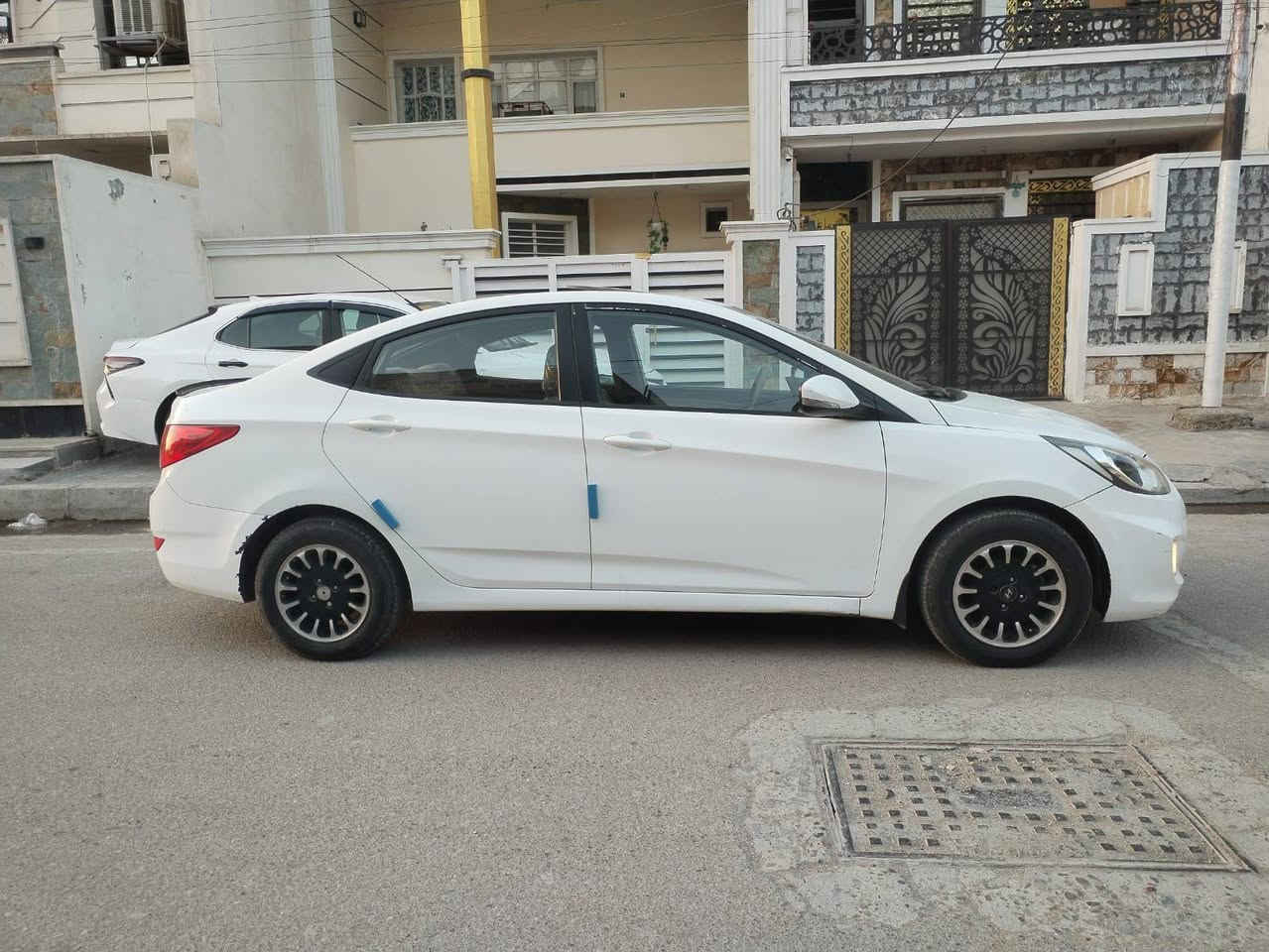 السلام عليكم اكسنت خليجي 2015  بيه ٣ قطع جنطه وجاملغ خلفي وجاملغ امامي السعر 96 ورقه رقم بغداد جاهزه سياره اتصال ***********
