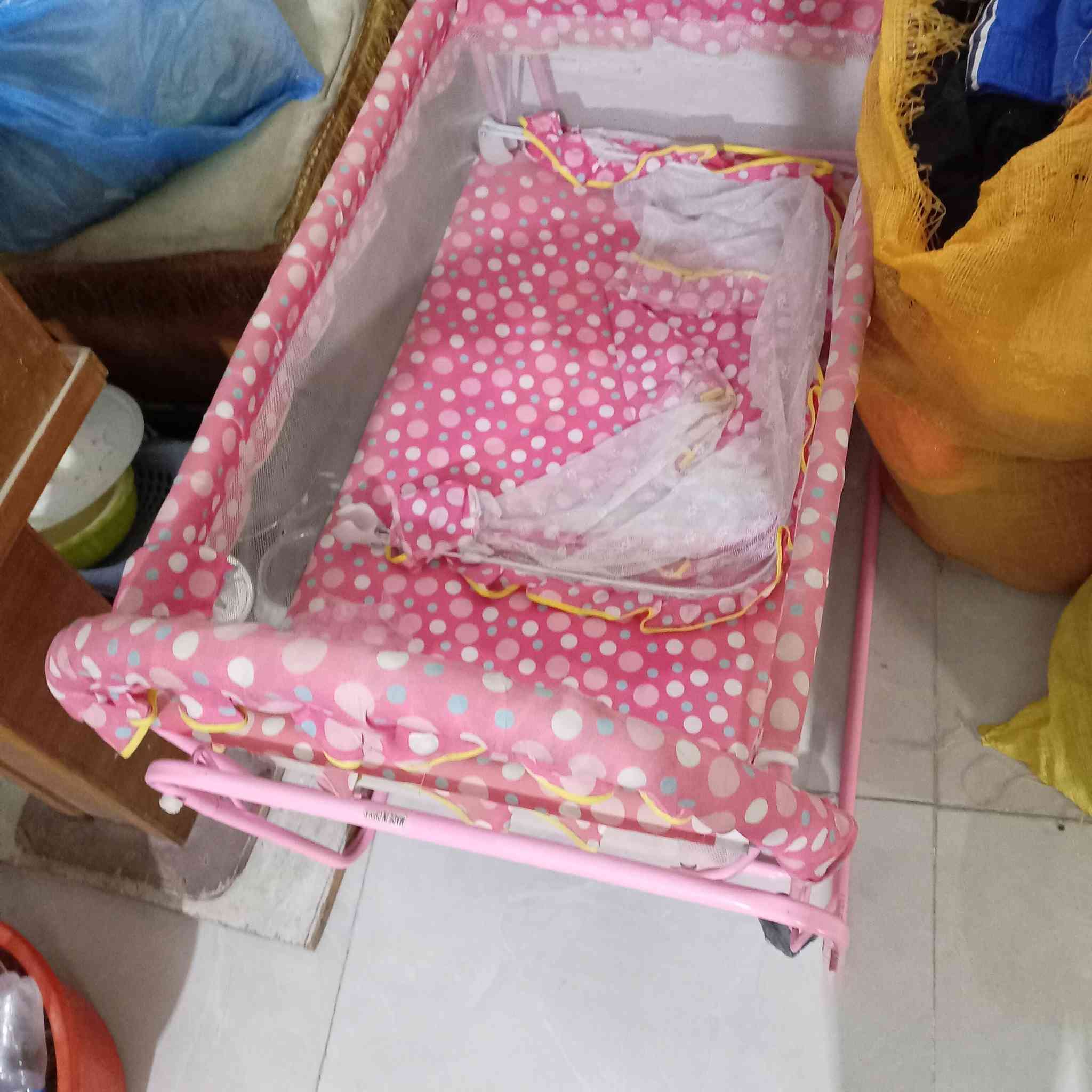 فرفوري مشكل +جنط +كاروك+ميز
الشراي يتصل بيع مستعجل
***********
