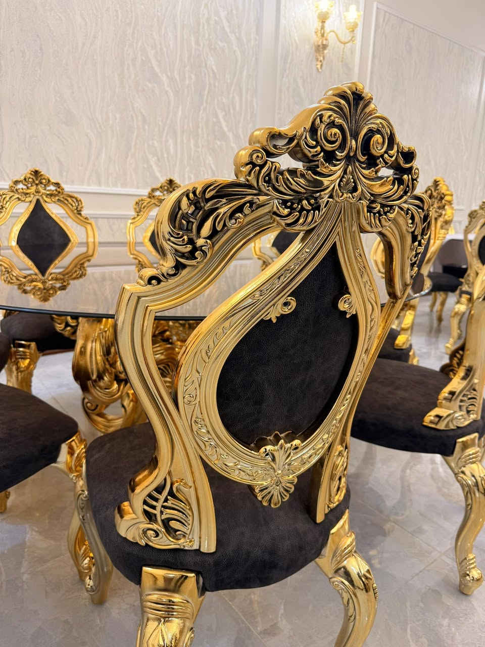 ميز طعام عدد ٤   
اكو ابو ٨ نفرات و ٦ نفرات 
ضمان على اللون و ضد الكسر  سعر ٦ نفرات ٧٥٠  و ٨ نفرات ٨٥٠ ألف 
***********
