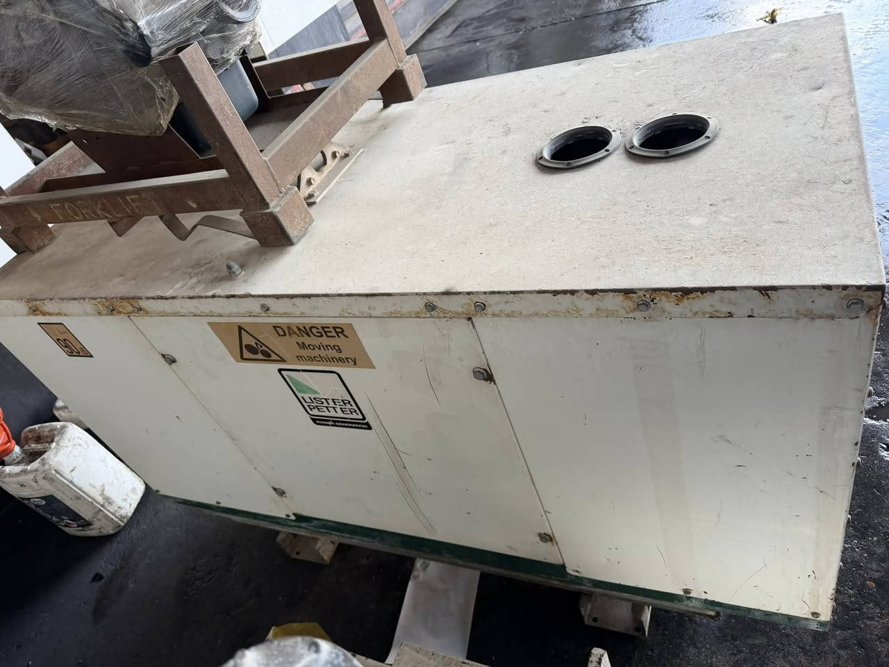 🔷نوع المحرك: لستر بتر انكليزي 🇬🇧
🔷القدره:22 kva
🔷المحرك:4 بستم سوبر 
🔷كاتم
🔷شغال ‎%‎100
🔷رقم الهاتف:***********
🔷العنوان:النجف الاشرف حي الامير
