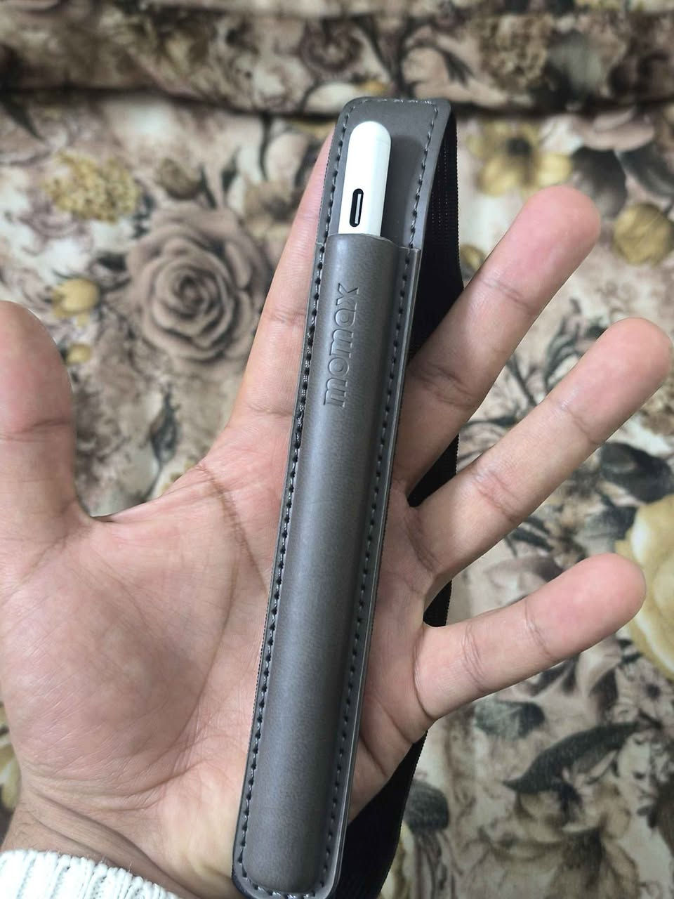 السلام عليكم قلم ايباد هاتف بنفس الوقت يدعم راحة اليد بطاريته تدوم تقريبًا اسبوع كامل استخدام وشحن سريع افضل نوعية تأتي بعد ماركة أبل ضمان عين الفهد جديد مالتي مستخدمه للفحص فقط مع كتلوك وشاحن وباكيت وحافظة جلد اصلية مطاط يتوفر به قلمين موصل, نينوى


**إذا كنت صاحب هذا الإعلان وتريد حذفه لأي سبب، رجاءا أرسل رسالة إلى الدعم الفني**