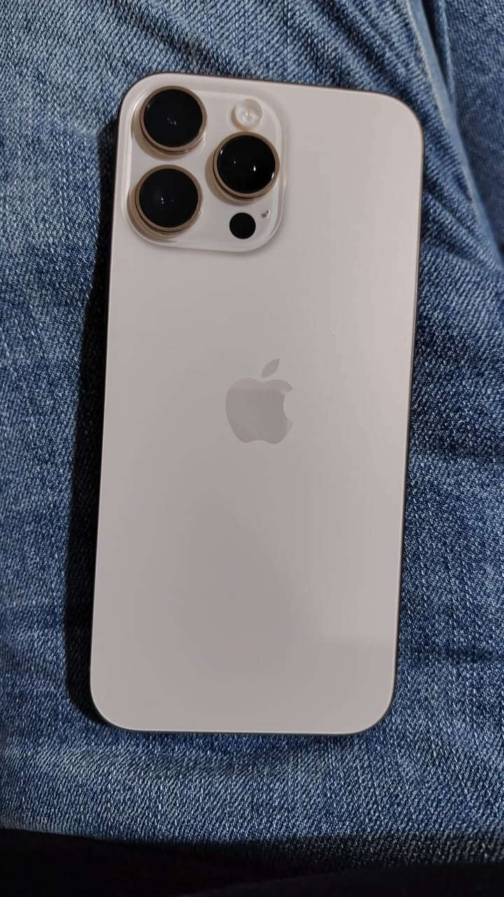 السلام عليكم ايفون 16 برو ماكس مكاني حله جهاز نضيف جدا ضمان ماستر ويا شاحنه اصليه وكفرات بطاريه ١٠٠ مشحون ١٢٠ مره سعر 1425


**إذا كنت صاحب هذا الإعلان وتريد حذفه لأي سبب، رجاءا أرسل رسالة إلى الدعم الفني**