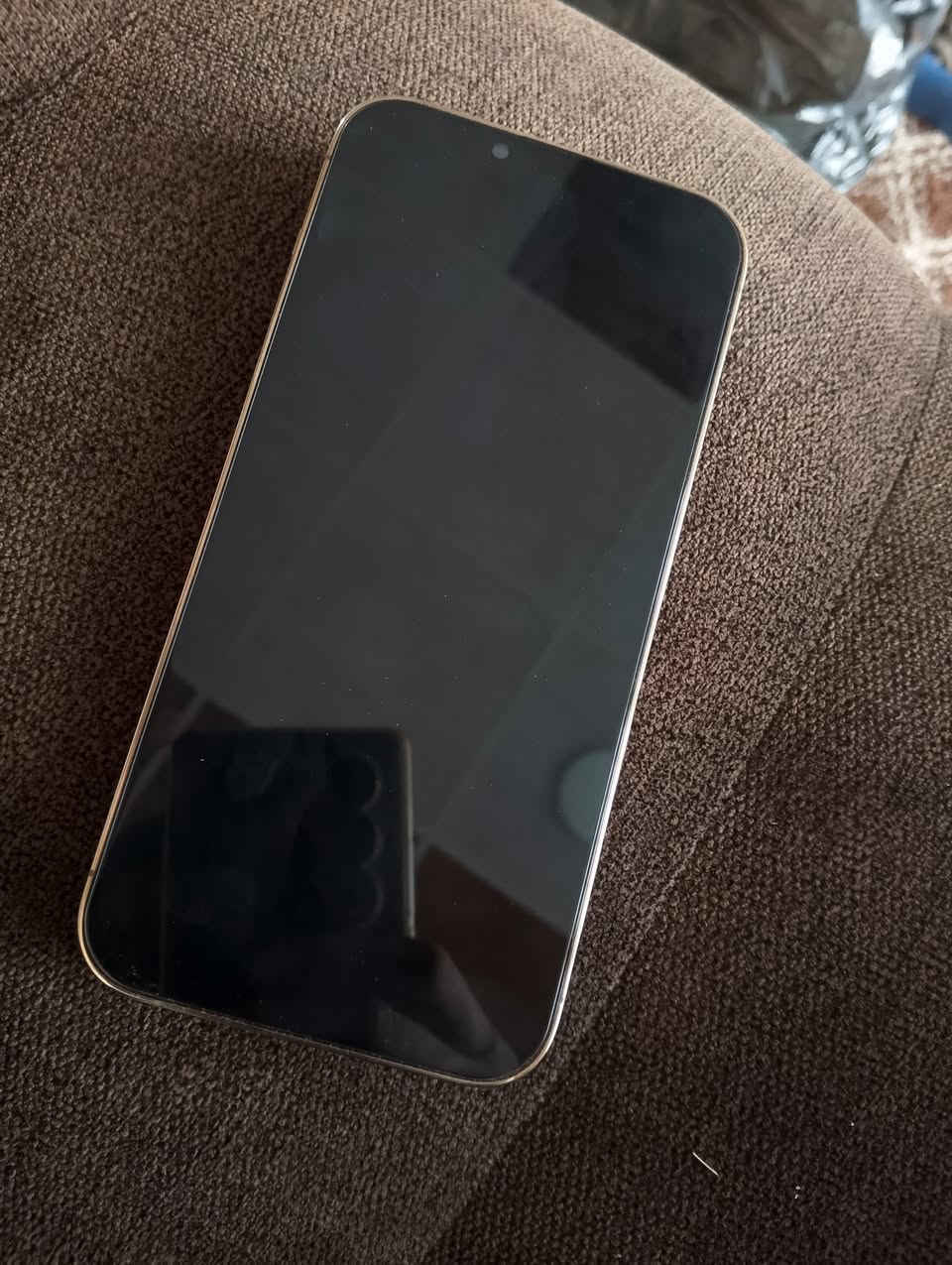 السلام عليكم ايفون 13برو ماكس ذاكره 256 بطاريه 84 شرط بلادي ما مرفوعه نضافه فول شرط الفحص والصوره الدليل وبي ضمان شكد متريد السعر 750وبي مجال الاتصال على الرقم ***********
