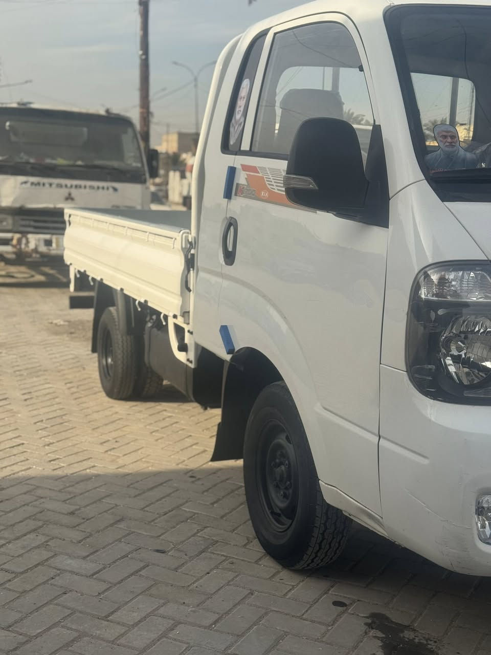 كيه موديل 2018سياره مكفوله من الضربه والصبغ  مكفوله مكينه كير اكسل شواصي حداديه سنويه لغايه 2028السعر 128 وبيه مجال العنوان بغداد الرقم لل ستفسار ***********
