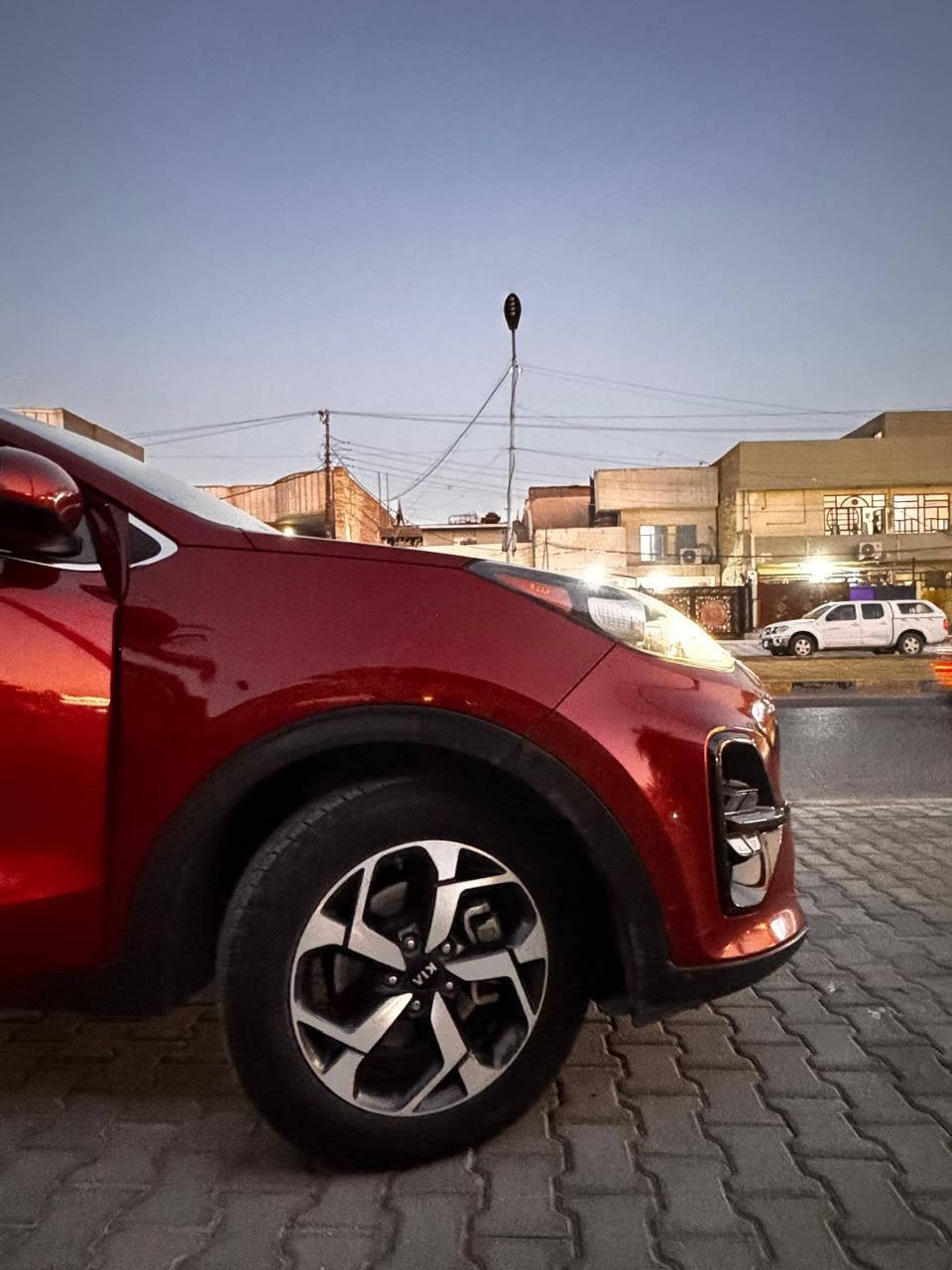 سبورتج موديل 2021 امريكي ماشيه 136 كاصها عله اديه جبتها ماشيه6 الف رقم اربيل الجديد باسمي تريد تحويل تريد وكاله مكفوله من التبديل بجم كبس حادثها بالجنطه موضح بالصوره ليبل واحد السياره جواها تخم تاير جديد كلش حلوه وكاعده السياره السعر  157 وبيها مجال بسيط 
للاستفسار ***********
مكان بغداد الكرخ
