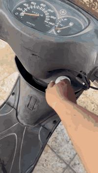 دراجة بريز سرعة 140 لوك مكينة ممفتوحة وكابريتر اصلي مالتهة مملعوب بيهة ابد نضافتهة موضحة بلصور والفديوا السعر 900 بيهة مجال للشراي مكاني بغداد الجديدة قرب جبار ابو الشربت الشراي يتصل  ***********
