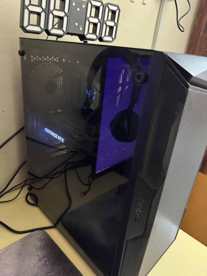 السلام عليكم بي سي للبيع
galax من rtx 4070 super كرت الشاشة

AMD Ryzen 5 7600X المعالج

B650m-A wifi ماذربورد

32g 6000mhz v color رامات

2t nvmr lexer التخزين

750w asus gold باور سبلاي

كولر: مبرد مائي

ax61 كيس

السعر : مليونين وبي مجال 

الرقم : ***********
