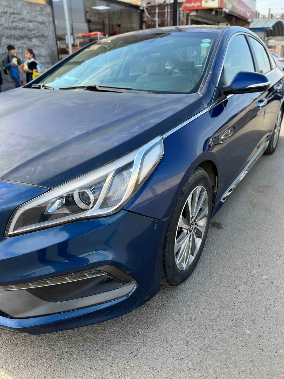 سلام عليكم سوناته
2017 امريكي 
السياره جديده جداً
رقم اربيل دولي

سلايت 
جلد 
بصمه
كشن كهرباء 
كشن ذاكره 
كاميرا 
شااااشه
محركً 2.4
السياره جديده جداً
للبيع 
للاستفسار 
 ***********
مكانً السياره بغداد 
مستعجل عل بيع
