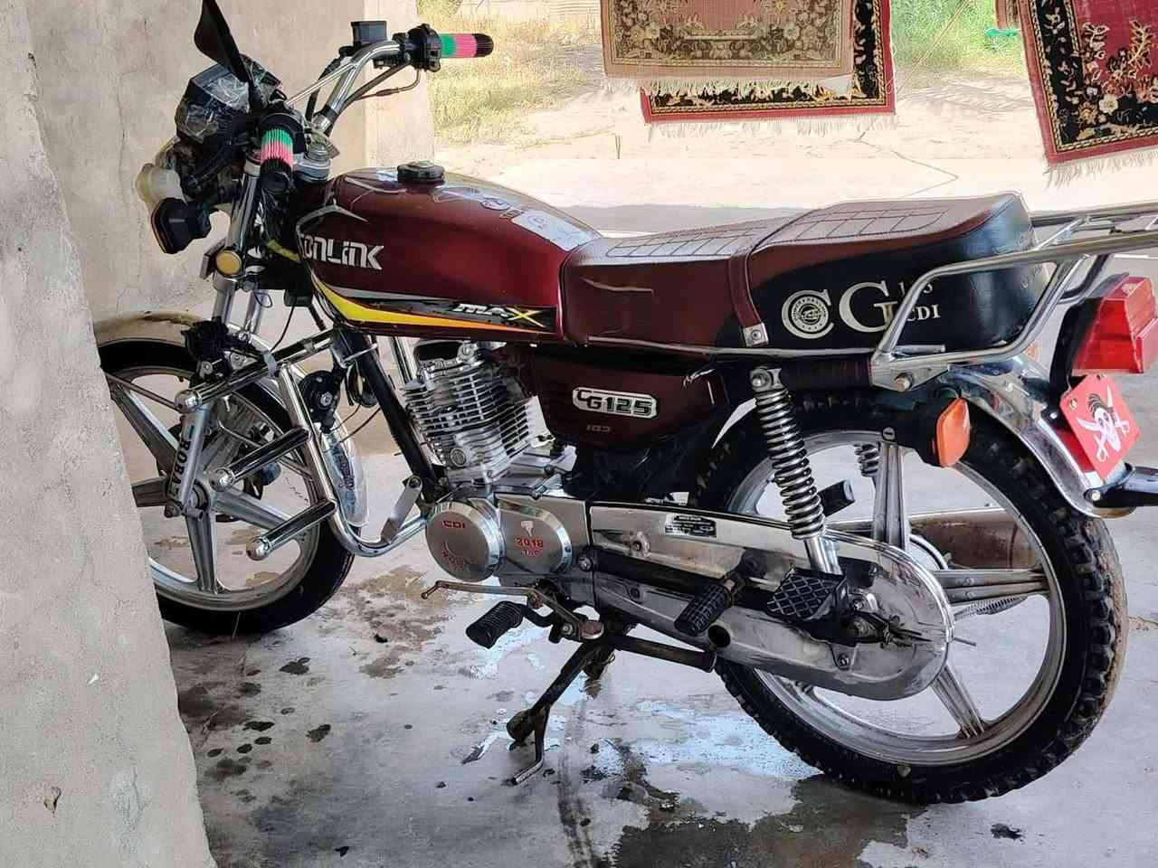 السلام عليكم روبر 5 كير بدون سلف موديل 18 موطور جديد مال جناي كهربائيات كلها شغاله نشاط فول السعر 280 وبي مجال
ه‍***********
