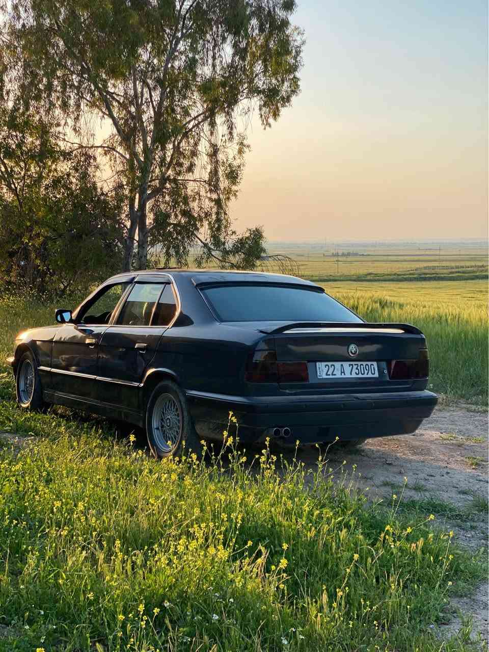 بئم BMW
لؤ فرؤشتن مؤديل ١٩٩١ مه كينه ٥٢٠ي كئر عادي ته بريد سارد گه رم ته بريدي ساردي به شه رت له سه ر سلؤري ويل حه سيره جوار تايه ي نويه راديتي و بانكه ي نويم لؤ به ستيه وه ئه وي رؤژي باتري نويم لؤي كريوه ته قه و ره قه ي به شه رت مانيك ده بي بئشم تونت كرديته وه ليدان به س جامرخي لاي سه كن هه يتي مواسافات دوو جام كاراباي abcه ره نك جه مه تؤيه بناوي خؤمانه سه نه وي دا ٢٠٢٩نويه بي كيشه بناو كردن به شه رت سعريشي ٥٠وه ره قه و معماله ١٧٠هه زاريش غرامه ي له سه ره ره قه م دلفؤن *********** أربيل, العراق
