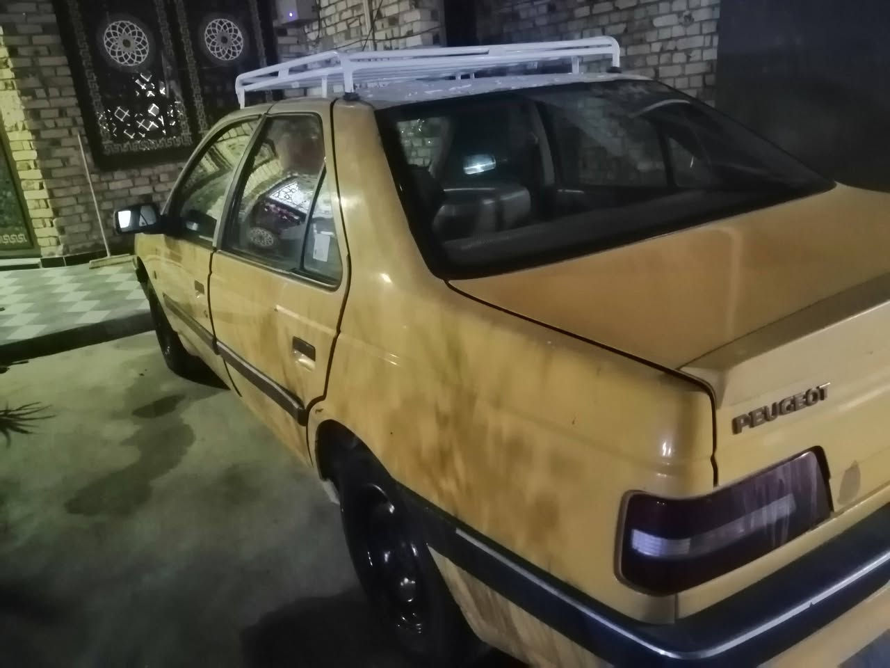 بيجو 405موديل 2015 مكينه وكير وحداديه وتخم تاير جديد رقم بغداد ألماني مصفره هيئه وغرامات مكاني بابل السعر 22 وبيها مجال بسيط ***********
