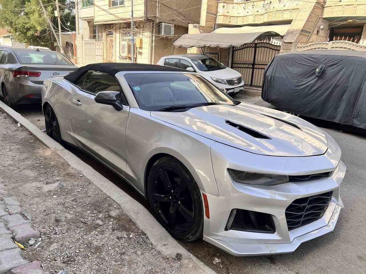 سلام عليكم شباب للبيع فقط بدون مرواس
كمارو 2018. مكينة 3600. 
السيارة هزرة جديدة سنوية بسمي رقم نكيلزي اليوم استلمتة
مواصفات السيارة
تحكمات استرين
شاشة جبيرة
كاربلري
كراسي كهربائيات يمنة ويسرة
سيارة صرفت عليهة اهواية 
كاملة من كلشي
السيارة شديتلهة صدر امامي وخلفي 
بدلت دعامية شديتلهة zl1 جديدة
نقوصات السيارة
الكشف جان يشتغل وكف يحتاجلة برمجة

السعر (103)  وبيهة مجال ولشراي وليريد يستفاد وعلى باب الله يشلع عيوني
الصور كلهة كدامكم
ولسوانر اليوم اخذتلهة
حتى اليجي ويشوف السيارة كلشي واضح كدامة
رقمي ***********
عنواني الاعظمية شارع عمر او شارع الظباط متواجد اما بالشغل او بالبيت
