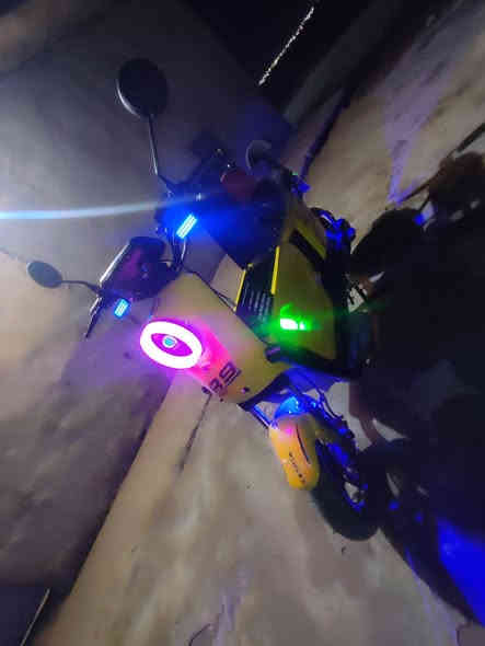 السلام عليكم ورحمة الله وبركاته
ماطور شحن R9.2026 برو ماكس .ابو الجنطة جديد بل لايلون
أغراضه كاملة وياه
المواصفات
بطارية 32 امبير 5 بطاريات
نظام رجوع R
السرعة 109
نظام الشحن smart من شركة ونلي
منفذ شحن موبايل
شاشة ذكية كشف الأعطال
.الضوء علي ناصي
كل النشرات شغالات
ضد المي
الكير 4 تبديلات

الاتصال .***********
او راسل خاص
