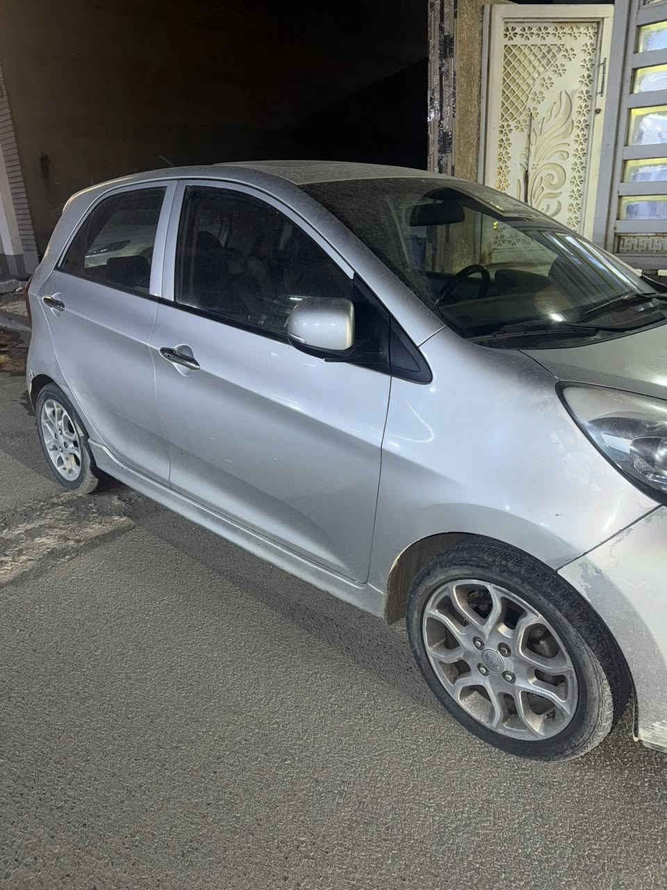 بيكانتو 2015 خليجي فول مواصفات
فتحه سقف + بصمه + اشاير بل مري + ورادار 

ماشيه ٨٠الف / بيه ملاحضات بسيطه + صبغ جاملغ وباب مبدل 

السعر ٨٥ورقه وبيه مجال بسيط 

*********** 

***********/فقط واتساب
