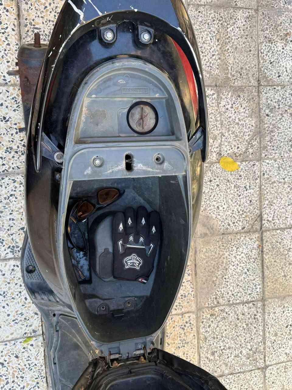 سلام عليكم دراجه بريز كابريتر بلاديه للبيع جاي اروح للدوام وطفت السعر 275بغداد شارع فلسطين ***********
