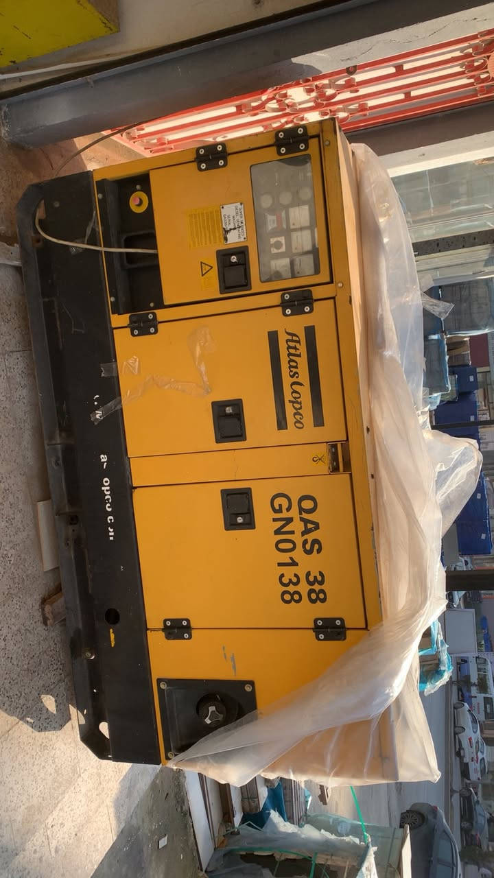 السعر: 45 ورقة (4,500 دولار) وبيها مجال بسيط.
***********.   مكان دوهوك• الشرط: فحص وبشرط الكفالة.
