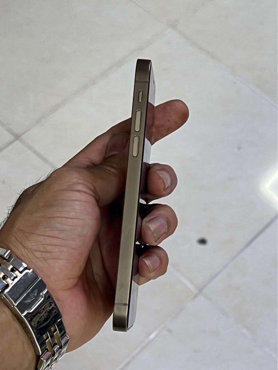 iphone X
‎ئایفۆنەكە كەڤەری گۆڕاوە كراوە بە ١٦پرۆ
‎بێكێشەیە زۆر مەزبوتە
‎زاكیرە ٢٥٦ گێگایە
‎١ سیمكارتە
‎پاتری %١٠٠
‎شاشەی سەر جیهازی لەسەرە پاتری گۆڕاوە
‎سعری ١٣٥،٠٠٠ هەزارو مەعامەلەیەكی كەم
‎سلیمانی
*********** السليمانية, العراق
