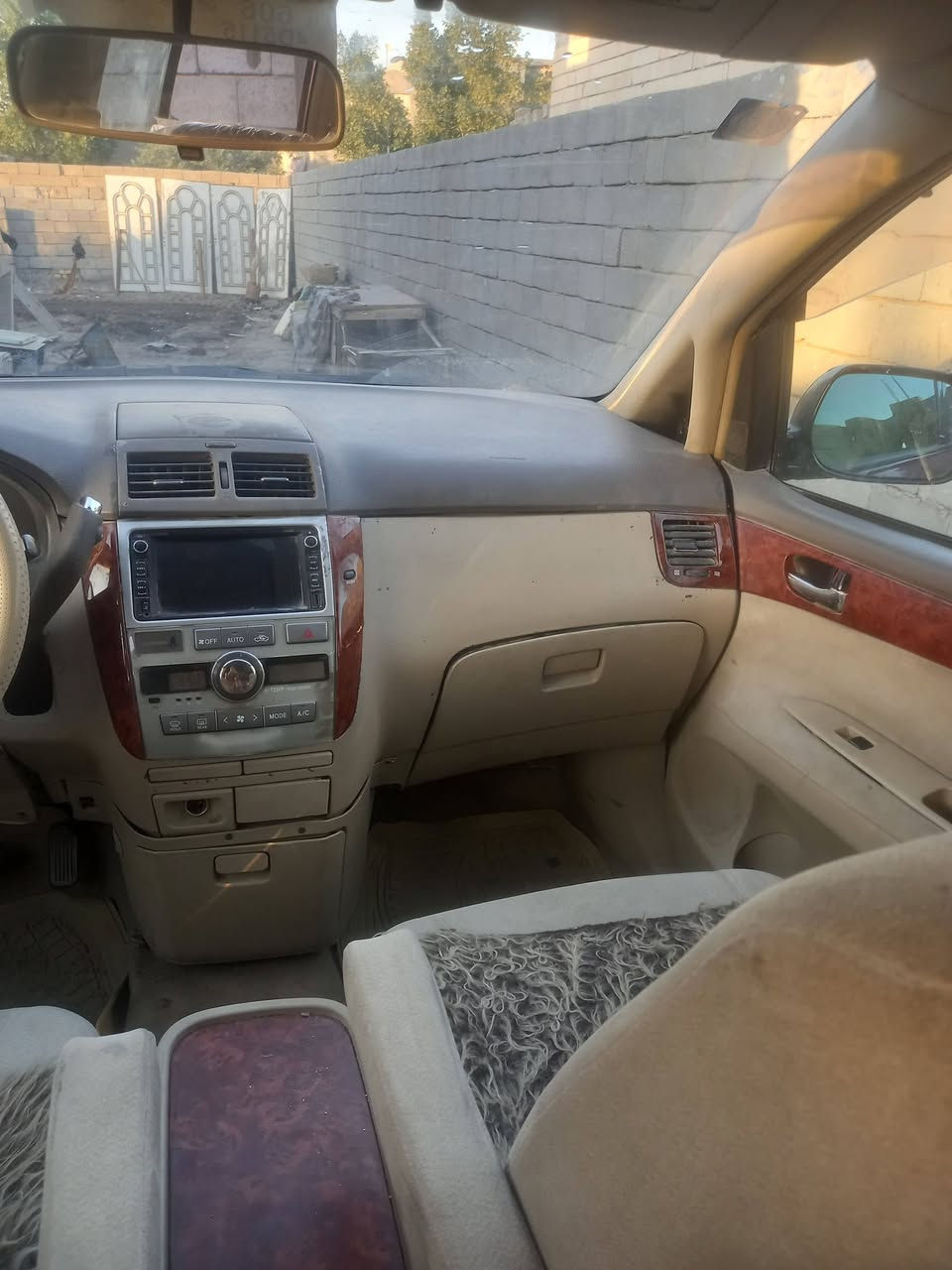 ابصم للبيع مديل ٢٠٠٥ رقم انكليزي بأسمي سنويه تنتهي ٢٧/١ بيها ضربه جاملغ الأمامي جهة السايق والصندوك والسعر ١٠٦ مكاني بصرة  الهارثة تليفون ***********
