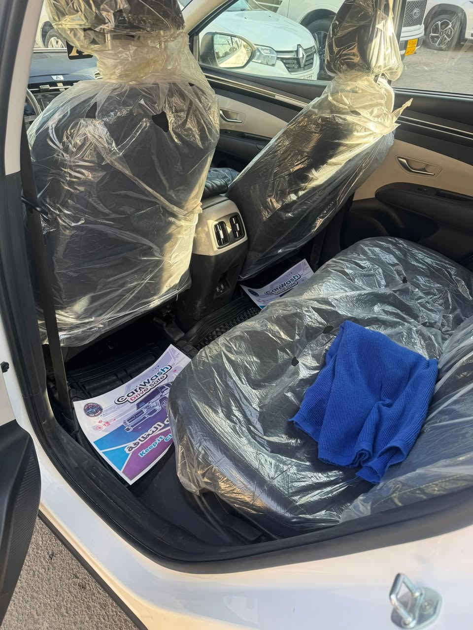 توسان 2023 ماشيه 31 ألف   سعره 210  رقم بغداد الجديد هذا رقمي ***********
