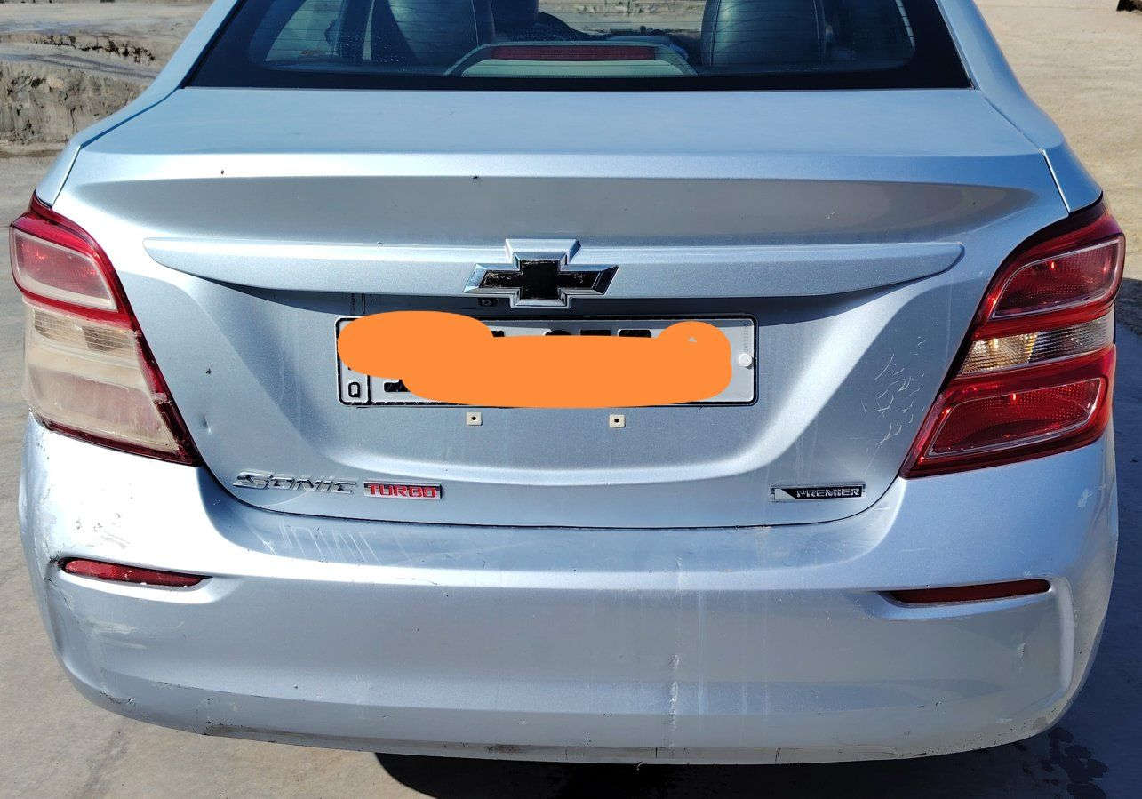 شوفرليت سونك موديل 2017 بإسمي رقم انكليزي 
مواصفات LT وارد أمريكي 
محرك 1500 
حادثها جاملغ والضرر قليل جداً
شاشة كبيرة اصلية
شاشة عطلات
مري كهرب + هيتر
لايت لد
صندوق بصمة
جام اوتو
حساس ضغط الاطارات
حساس جودة دهن المحرك
تحكمات ستيرن و مثبت سرعة (كروز سرعة )
تراکشن کونترول on/off
كير اوتو 
سعر ٦٠ 
مکان السيارة ذي قار
رقمي ***********
