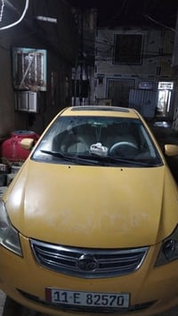 ٢٠١٣ • فتحة سقف • بدون صبغ