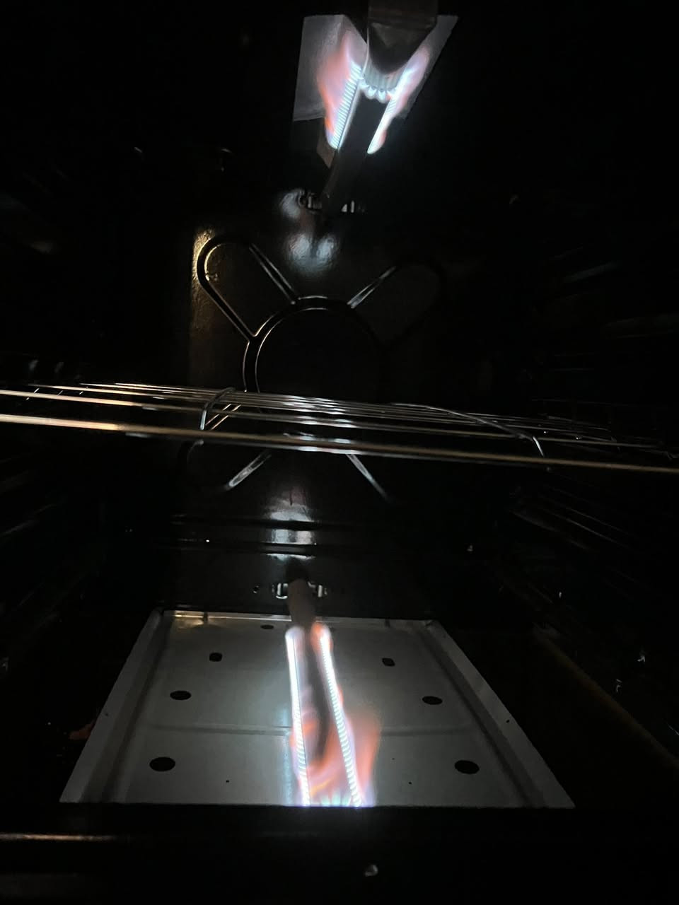 طباخ للبيع ***********
