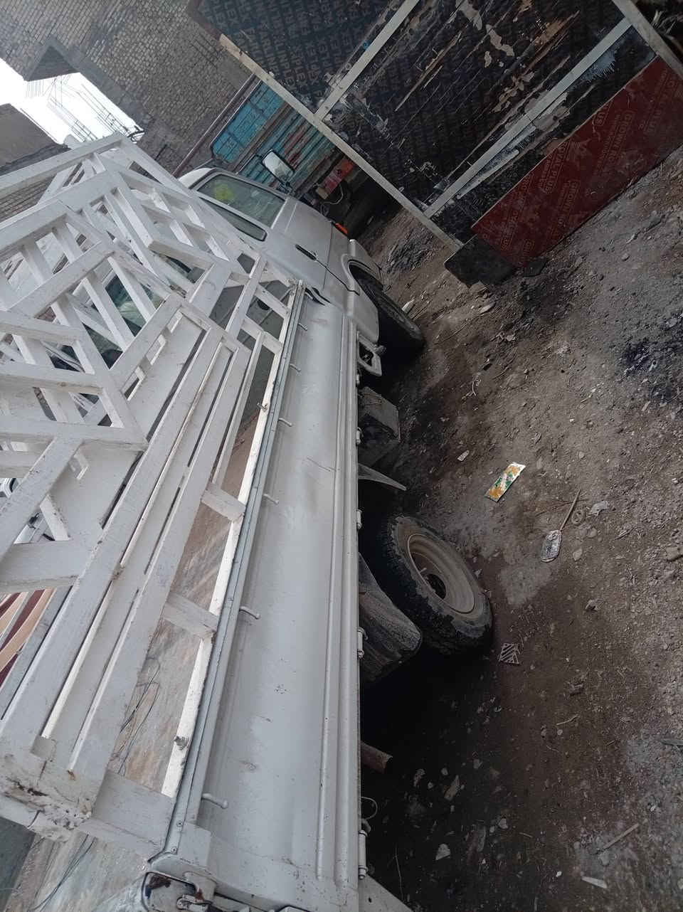 السلام عليكم بنكو للبيع ٩٤ مصبوغه كير ومحرك تمام بس بي نضوح منين مادري تجي شوف بعينك واقتنع يله تاخض  سياره جاهزه صدرها جديد كله جديد  البدي مالها مطول شاصيها واضح تحويل ثاني يوم سعر ٤٥ بغداد العبيدي رقم هاتف  ***********
