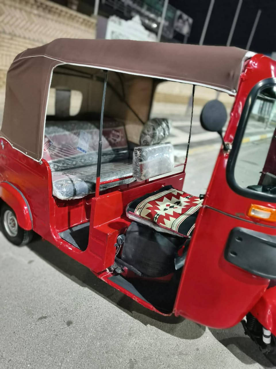 السلام عليكم 18اوراق اصولي كاملات التكتك معمرة عام من خيارات وتجفيت وتخم تاير كهربا يات كلة جديد السعر 4500وبيهة مجال العنوان نعمانية تصل ***********
