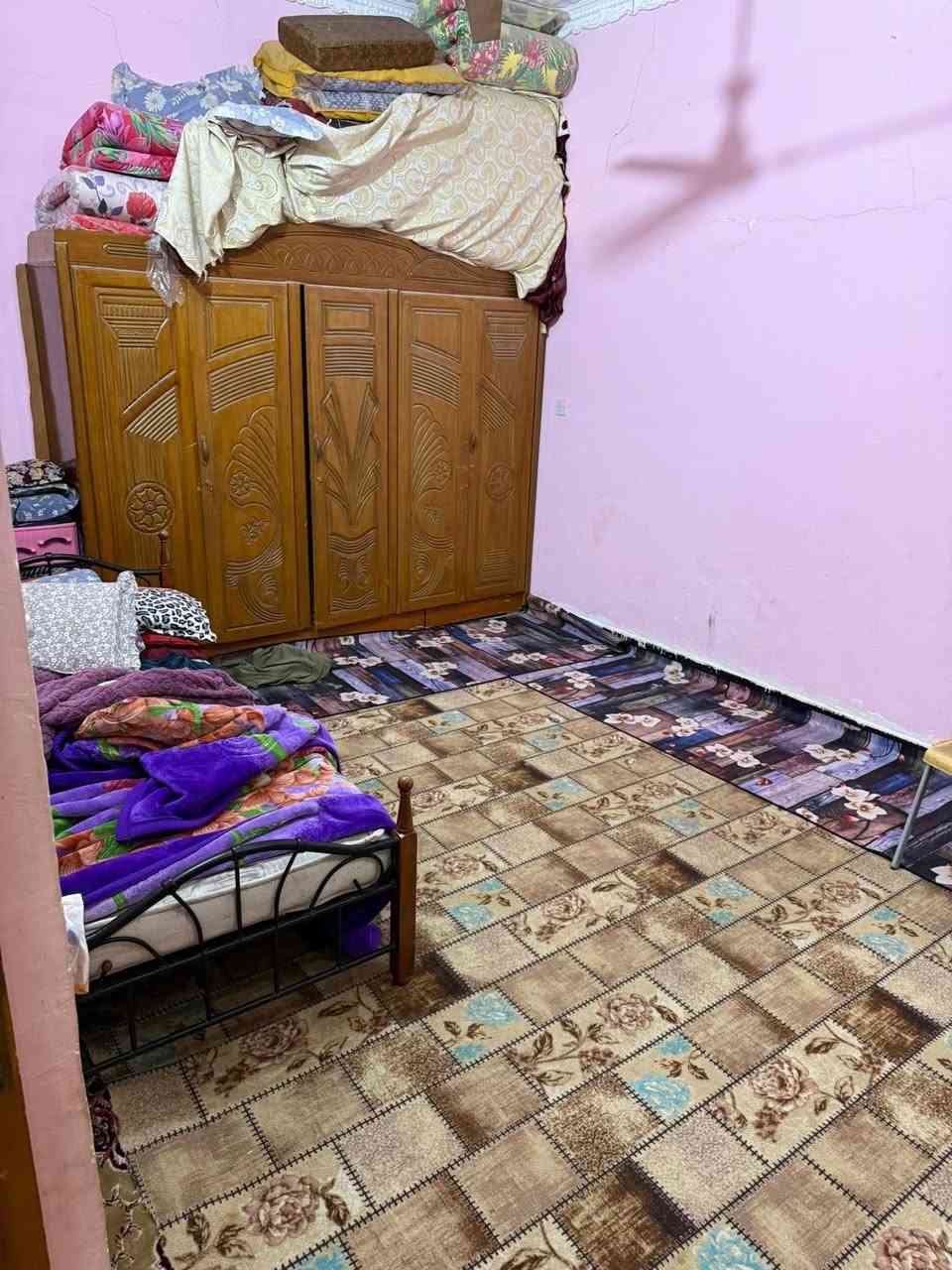 دار سكن للبيع 

العنوان / حي اور الاولى خلف السايدين الموحيه 

المساحه / 150 م 

تفاصيل البناء/ طابق عكاده جديد 

ط١/ صاله استقبال غرفه مطبخ صحيات خارجيه وداخليه 

ارضيه مرمر 

للمزيد من المعلومات يمكنكم التواصل معنا على الرقم التالي 

***********

***********
