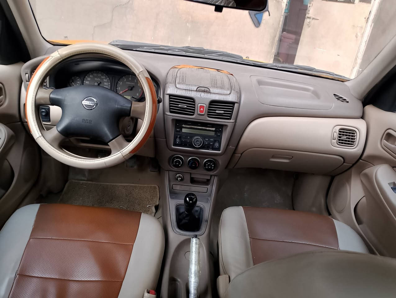 نيسان سني ياباني مؤسسه 2011 كيرمحرك قبغ اسود رقم هزه سنويه كله جديد بسمي مكاني كركوك بيه جاملغ خلفي وبيه تعديل بلحوض السعر 75 للتواصل ***********
