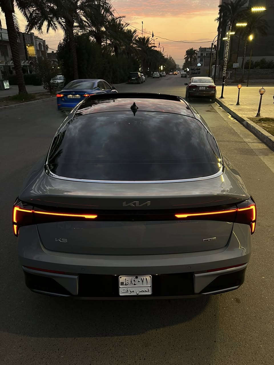 السلام عليكم
📢كيا K5 جيتي لاين موديل 2025 للبيع 📢 لون مميز سمنتي

2025 KIA K5, GT-LINE

☣️☣️ فوول موصفات 1/1 

🛑 موصفات السيارة 

💯بصمة تشغيل و ابواب 

💯فتح سقف بنورامية بالكامل 

📛شاشة حجم كبير متصل 

⭕️ويل كب حجم 18 انج

❌ شحن واير لس

⭕️ دركة حرف D

‼️كشنات رياضي و جلد لونين 

🛑كشن كهرباء و تدفئة 

‏🆘داخل بلاك بيانو 

✈️محرك 2500 تنفس طبيعي 

🛩️كير 8 نمر 

🛑حساسات امامي خلفي 

🚷رادار امامي خلفي جانبي 

💡لايت لد و زنون 

☣️بكلايت لد led

❌ بعدهة بحاله الزيرو
وبعد بيهة هوااي مواصفات 
والسيارة فؤول للاخير 
صور حادث السيارة على واتساب سونار داخل منشور
تبديل بنيد فقط نفس لون وصبغ جاملغ نفسه بدون اي دواخل حادث سطحي
طاك بيهة اريباك دشبول وستيرن دشبول مبدل منضومه اصلي
🛑🛑 حالياً السيارة بدون رقم دخول جديد 🛑🛑
💸 و السعر 185 وبيهه مجال مكاني بغداد الدوره حي الصحه اي ستفسار اتصل وتدلل رقمي ***********
