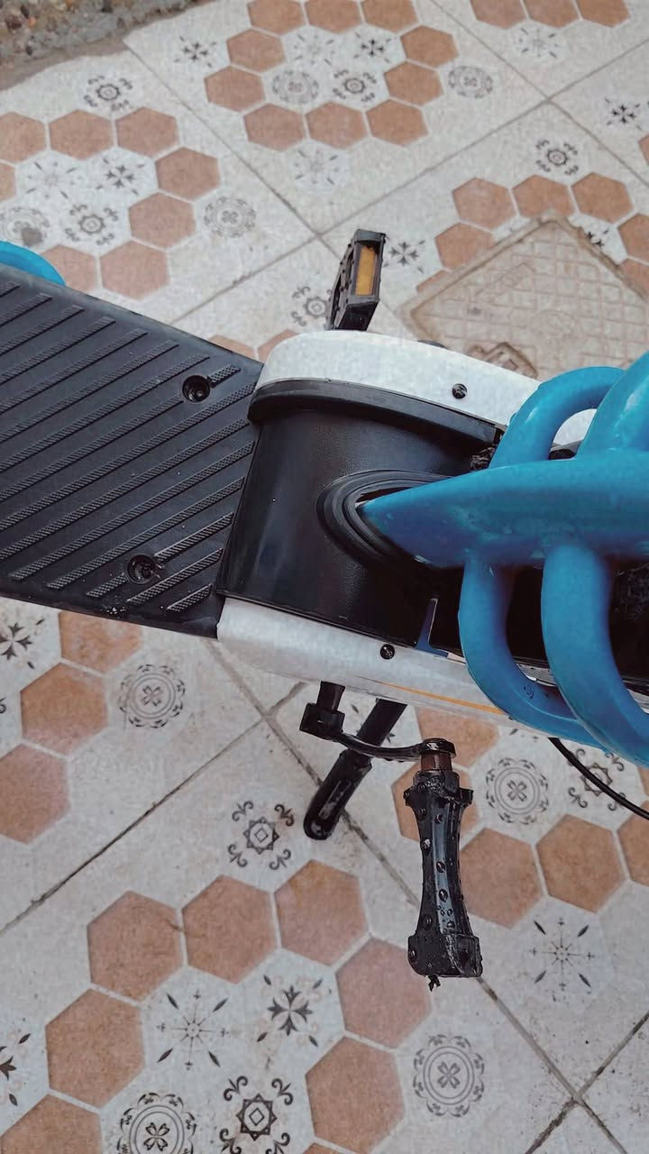 باسكل شحن للبيع.حجم 24/ 4بطاريات/ملاحضه بطارية تعبانه  مكان حله نيل السعر 350وبي مجال بسيط/ ***********
