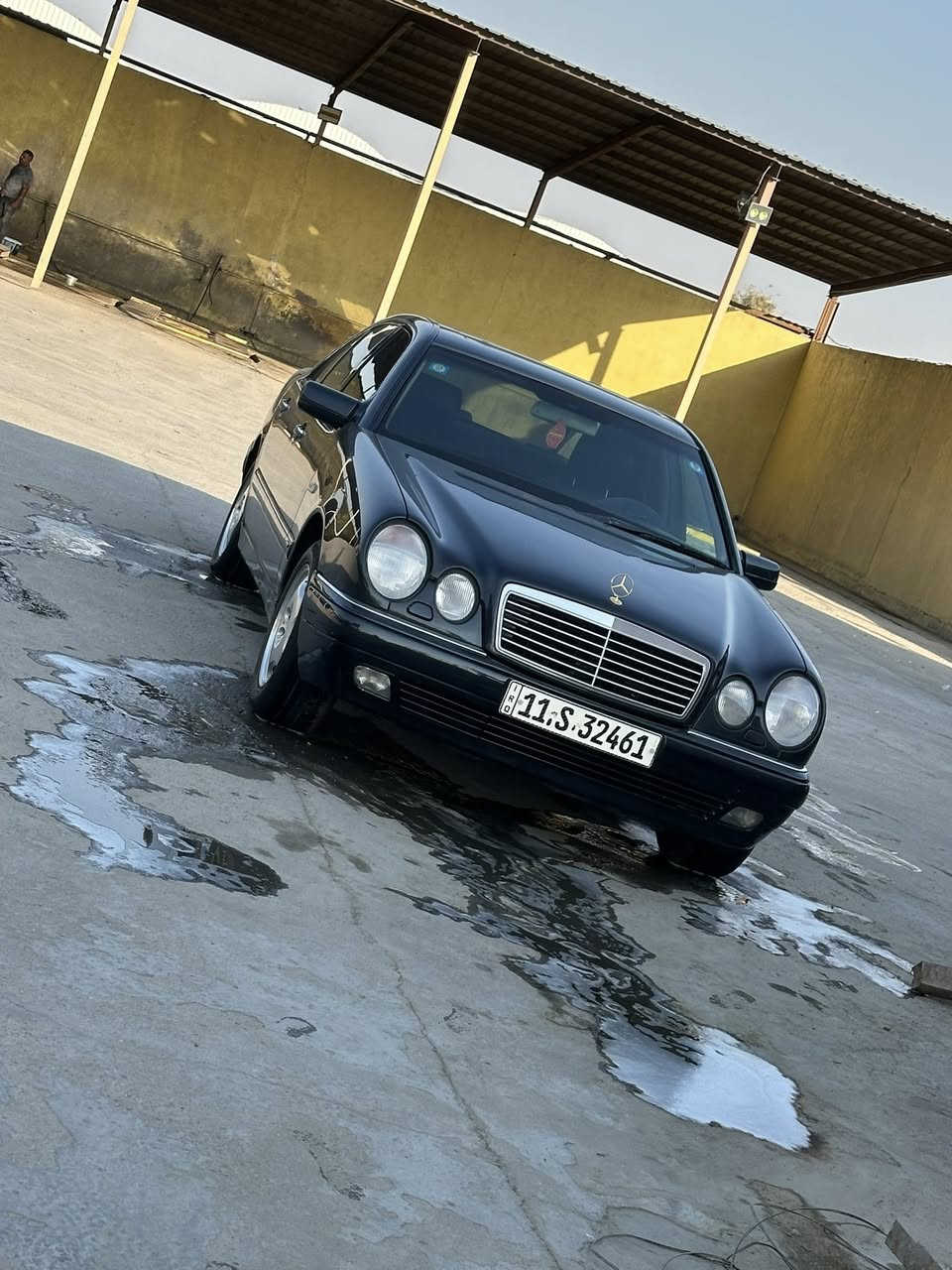 سلام عليكم 
مارسدس ام عيون موديل 98 مكينه V رقم بغداد مشروع وطني باسمي مكفوله ضربه وبرانكيت فقط صبغ للجماليه جاهزه من كلشي للبيع فقط مكاني بالناصريه السعر 100 وبيها مجال شي بسيط رقمي ***********
