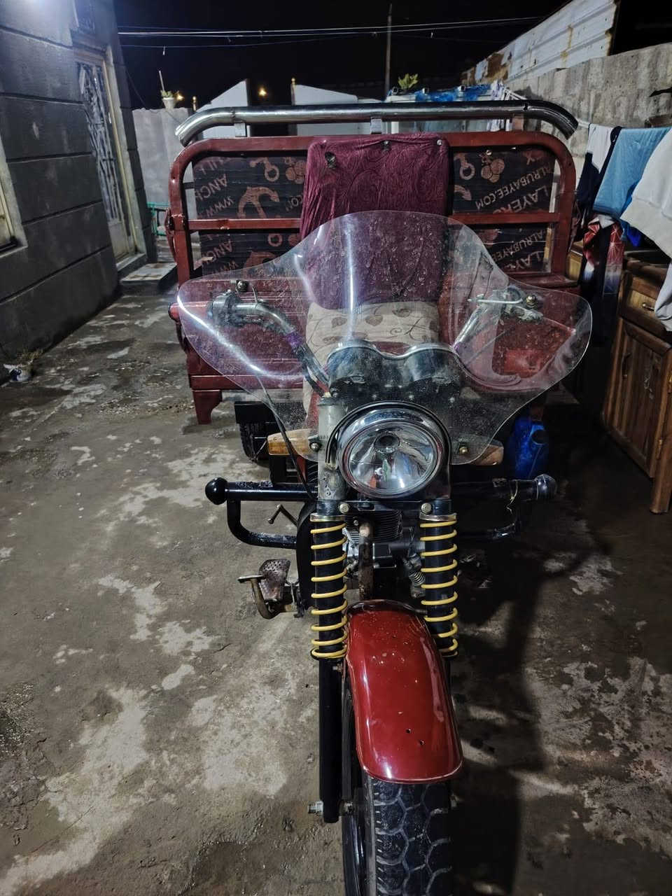 ستوته للبيع كهربائيات شغاله مكينه جديده أصولي اوراق تخم تاير موديل 2014 السعر 900وبيهه مجال قليل ***********
