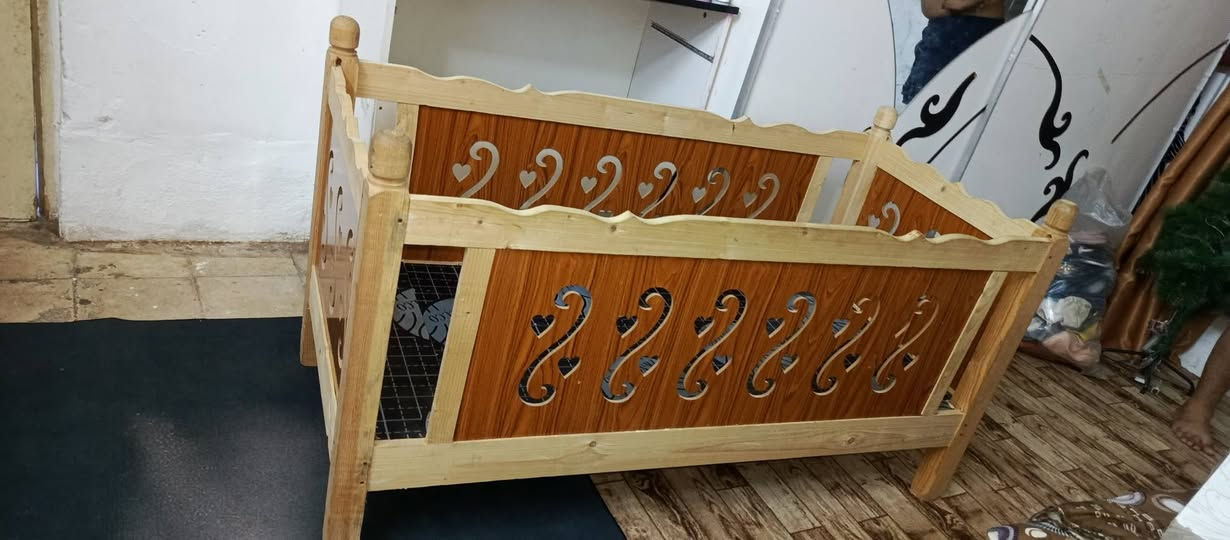 للبيع تفصال جديد ممستخدم نهائياً سعره 40 الف بي مجال مكاني الدوره حي المعلمين قرب  السقيفه ***********
