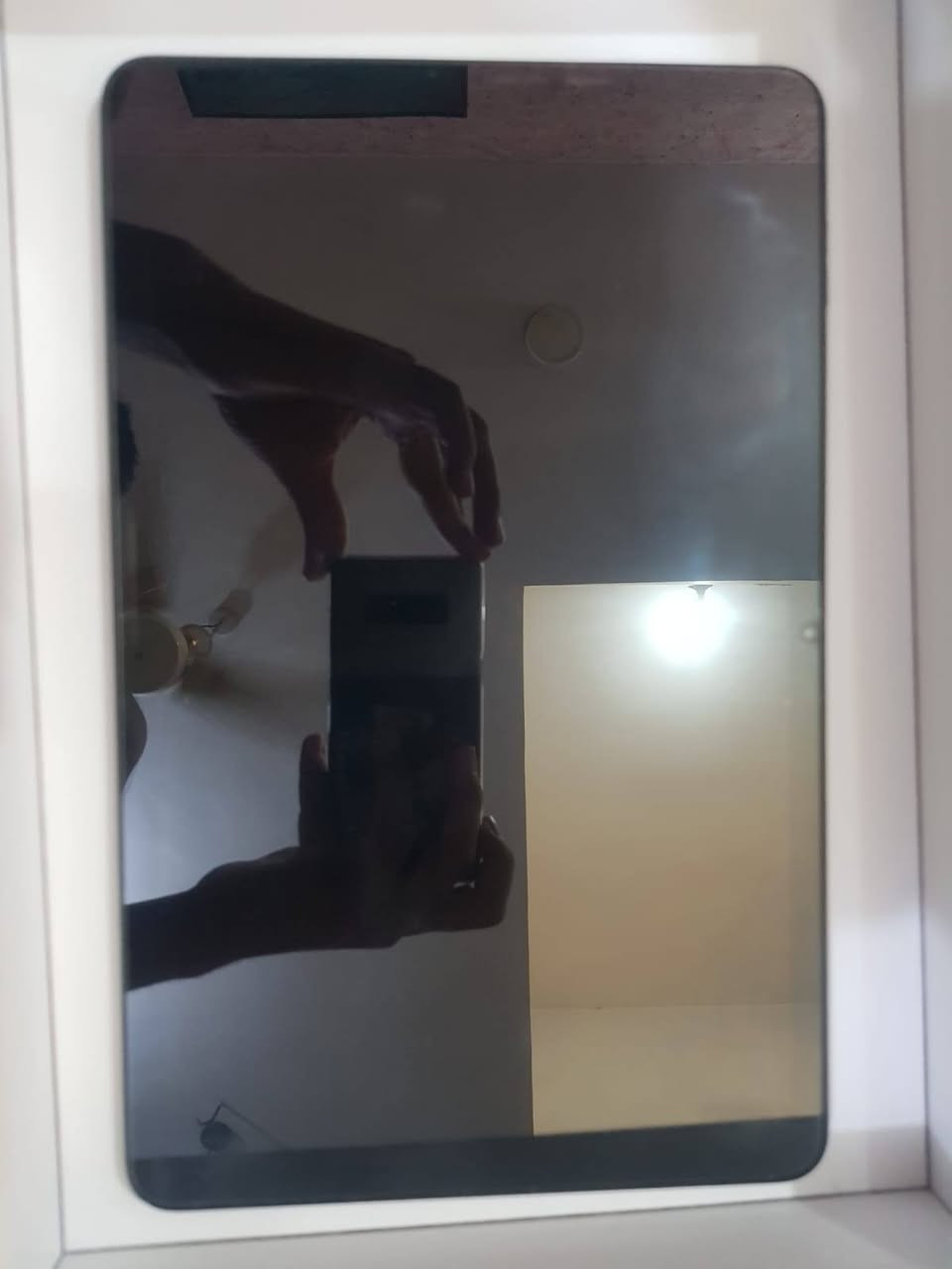 السلام عليكم ورحمة الله وبركاته
ايباد blackview - MEGA2 مستخدم للبيع
المواصفات:
الذاكره 256GB😋 
الرام 16+8
شاشه عملاقه بحجم 12 انج( 1200x2000)
نحيف مقارنتاً بالمواصفات بحجمه 8 ملم😱 
المعالج UMS9230E
البطاريه 9000mAh تدوم بحوالي 10 ساعات بالاستخدام الاعتيادي يعني الجهاز يدوم عندك مده طويله👌🏻
والشاحن 18w يعني ما تحس الى الجهاز مشحون😏 
ولا تخاف يستقبل شرحه اتصال😋 
الملحقات:
كيبل type-c + راس شاحن
سماعات Stereo
ماوس + كيبورد🖱️ ⌨️ 
وماوس احتياطي من شركه iMICE-x7 
قلم تابلت🖋️
دبوس منفذ الشريحه
كفر ايباد مطاطي وتكدر توگفه بوضيعات مختلفه
لاصق شاشه ( للحمايه ).
كل هذن وبسعر 220 الف وبيه مجال للطيبين😏
المكان كربلاء
رقم التواصل ***********
او مراسله الصفحه
